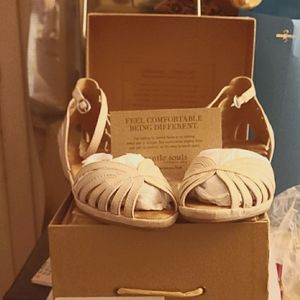 Kenneth Cole gentle souls Leah